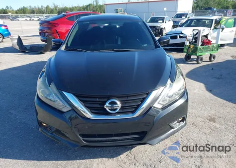 2018 Nissan Altima 2.5 Sr z USA, uszkodzony, nr VIN 1N4AL3AP3JC234020